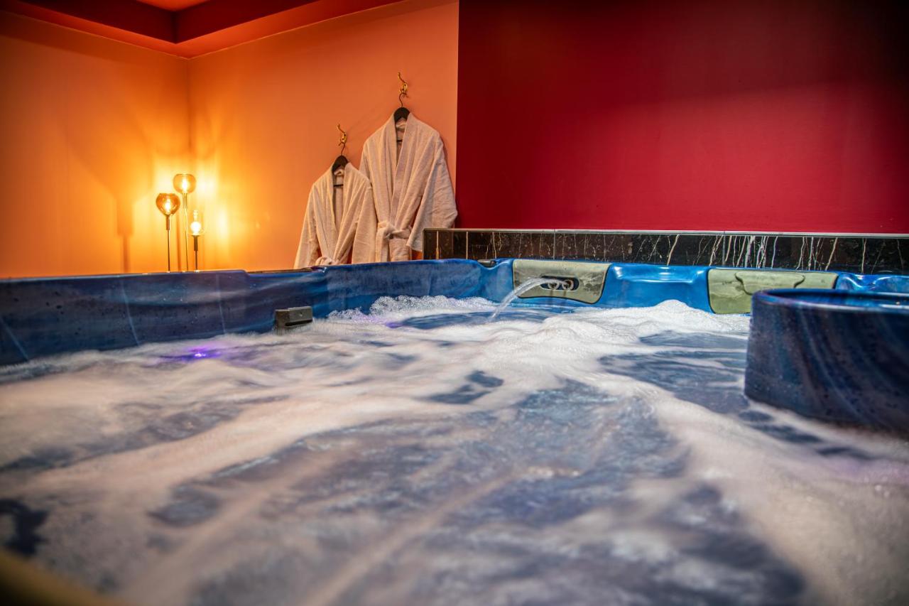 La Parenthèse Numéro 6 - Jacuzzi Reims - B&B