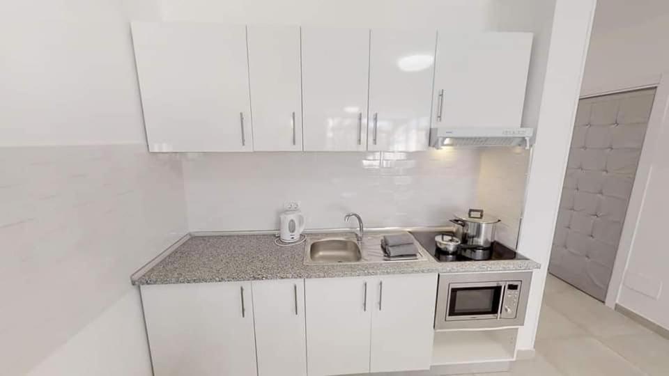 Suite con terraza y jacuzzi privada en Maspalomas - B&B Maspalomas