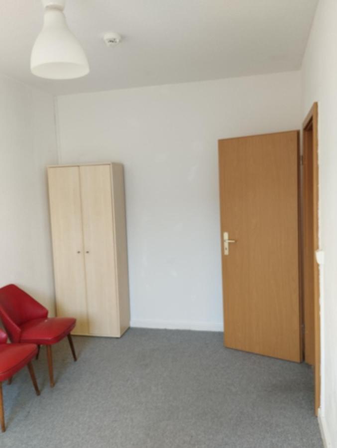 A Cosy and Bright Room with good lighting - Ferienwohnung Berlin