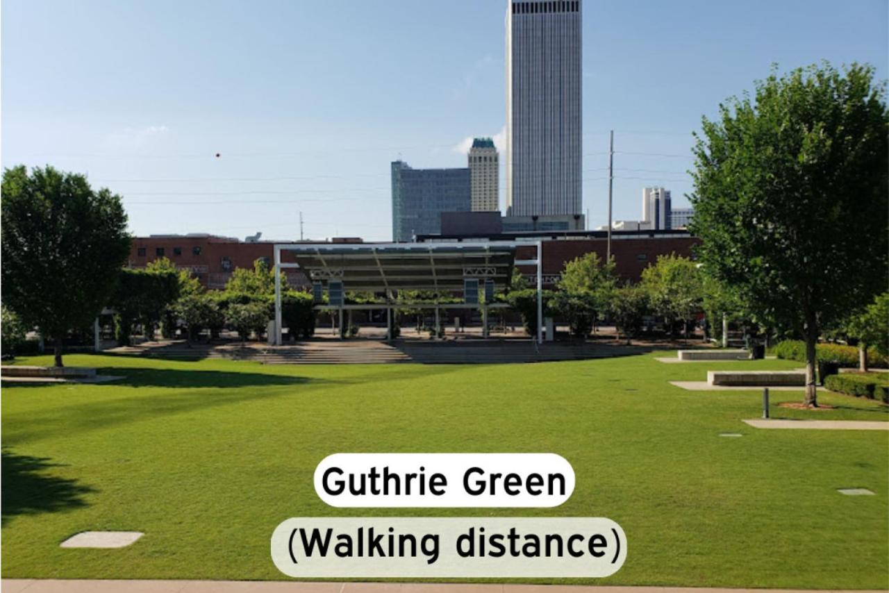 2BR Near BOK Center - Gym, Lounge, Pet OK - Bed and Breakfast Tulsa