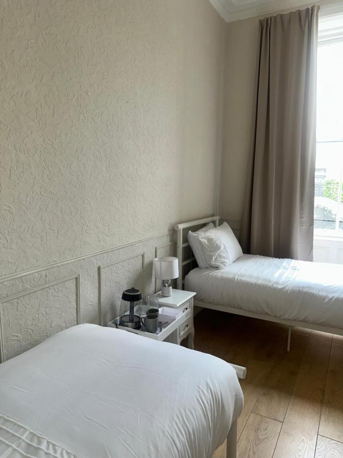 Modern Twin Room In The Heart Of Edinburgh - Chambres d’hôtes Édimbourg