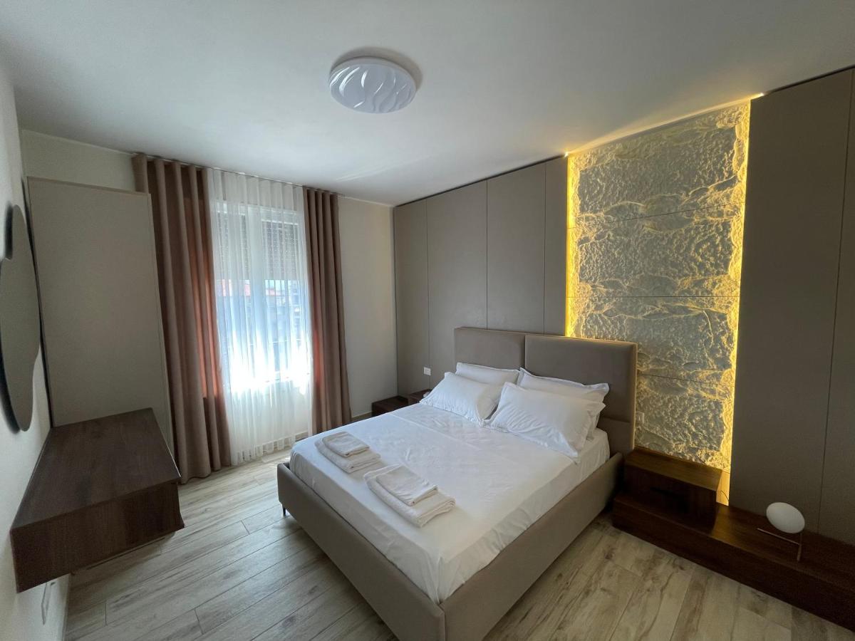 Apartamento de 2 dormitorios con balcón