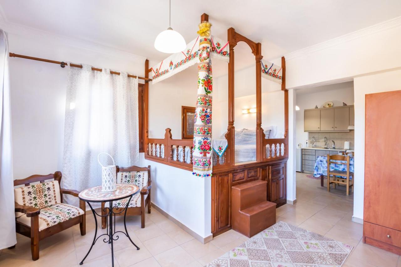 SofiaMikeHouse - B&B Ólymbos