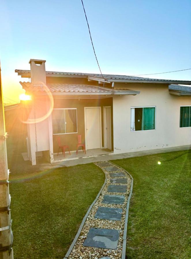 Casa próxima ao shopping Lages e a festa do pinhão - B&B