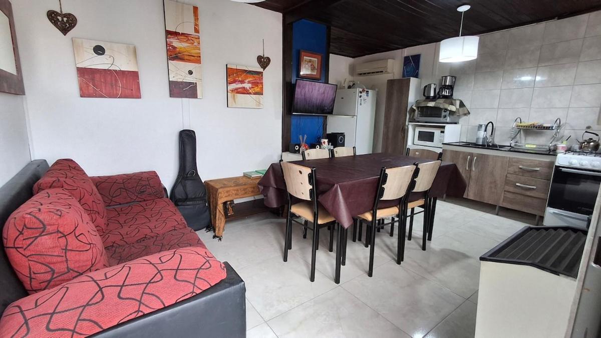 Dpto 3 personas con balcon - B&B Neuquén