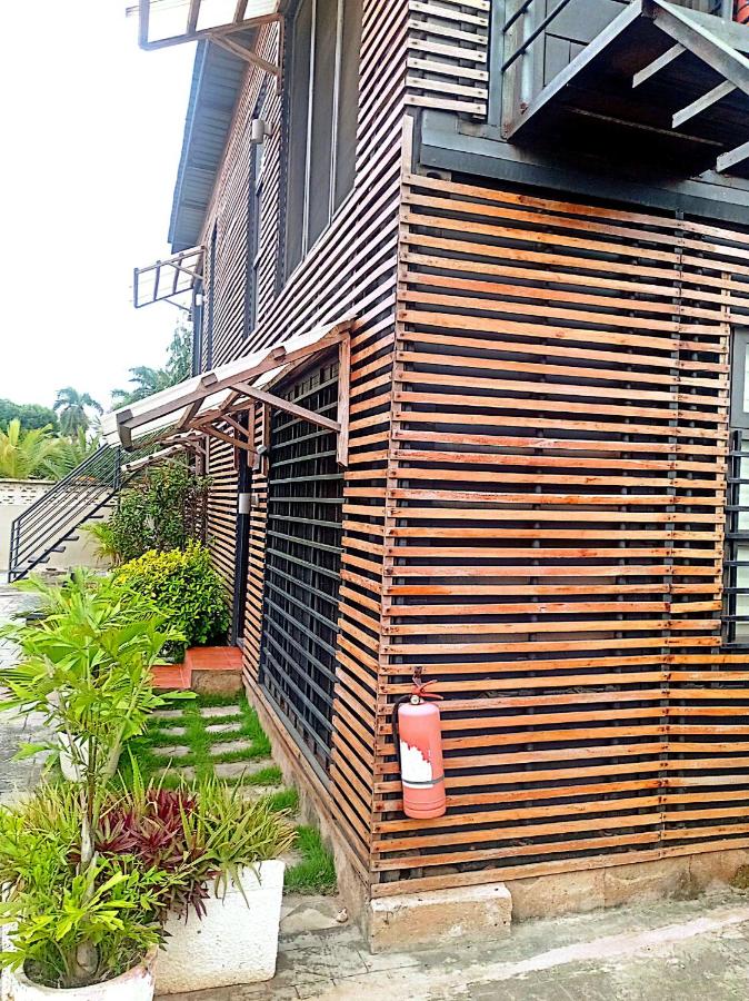 A shipping container Spar - B&B Christiansborg