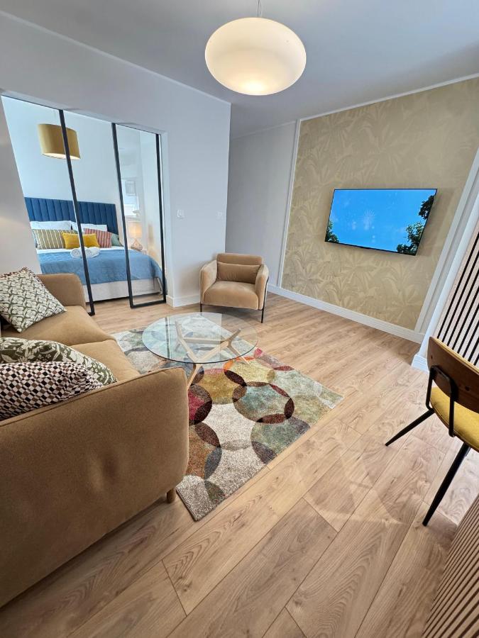 One-Bedroom Apartment with City View