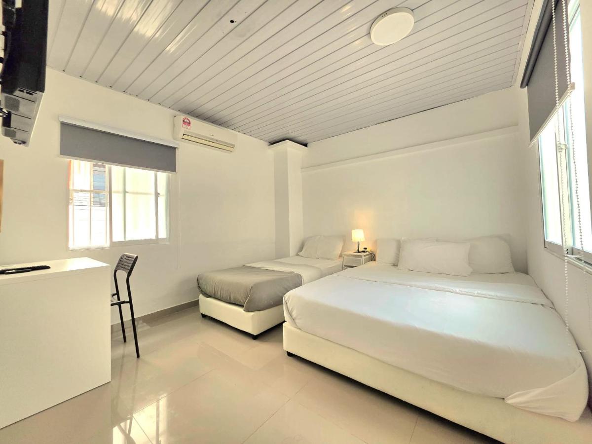 Burma Home at Jalan Burma Georgetown Penang - B&B