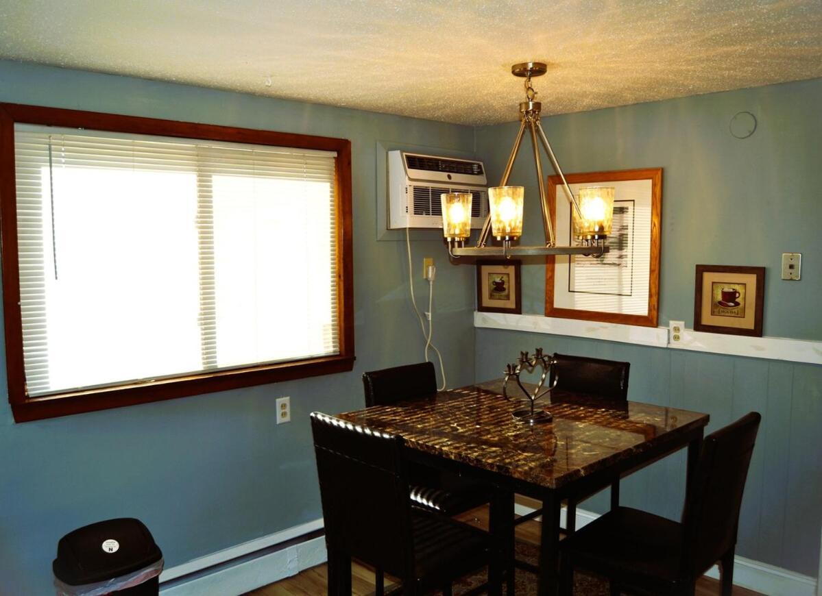 3BR Dual-Unit Stay - B&B Grand Forks