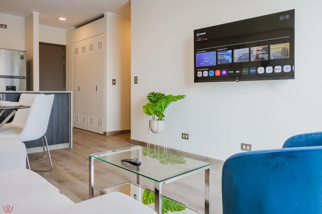 Modern 2BR Balcony in San Isidro - B&B Lima