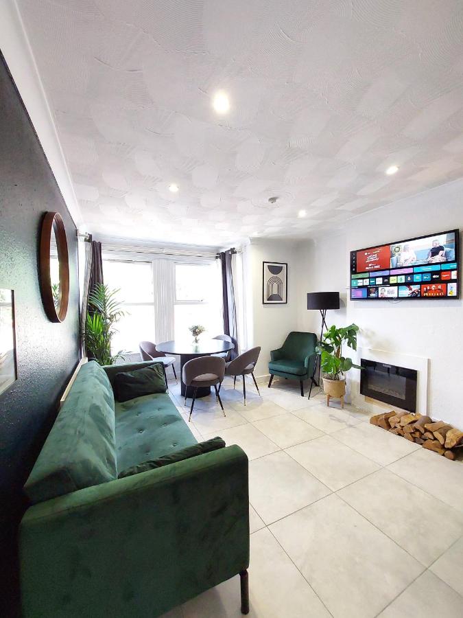 Elegant 2 bedroom Flat in Dartford - Kent - B&B