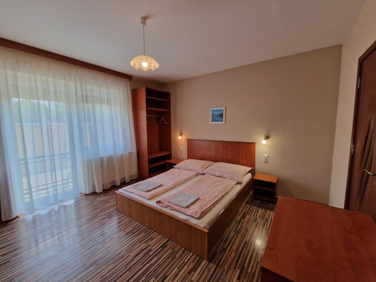 Apartment mit Terrasse