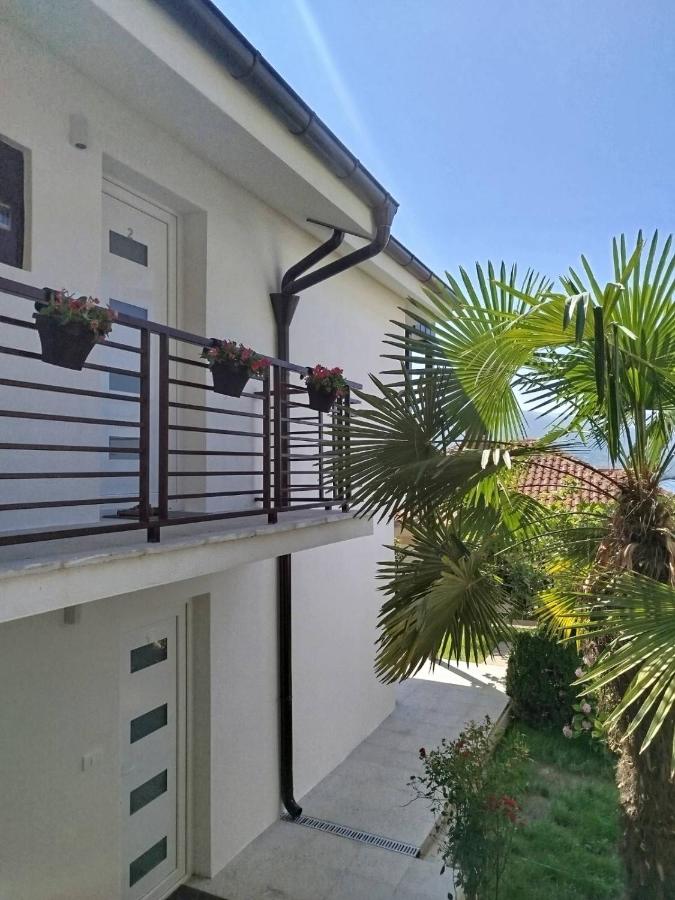 Villa con Vista Giardino
