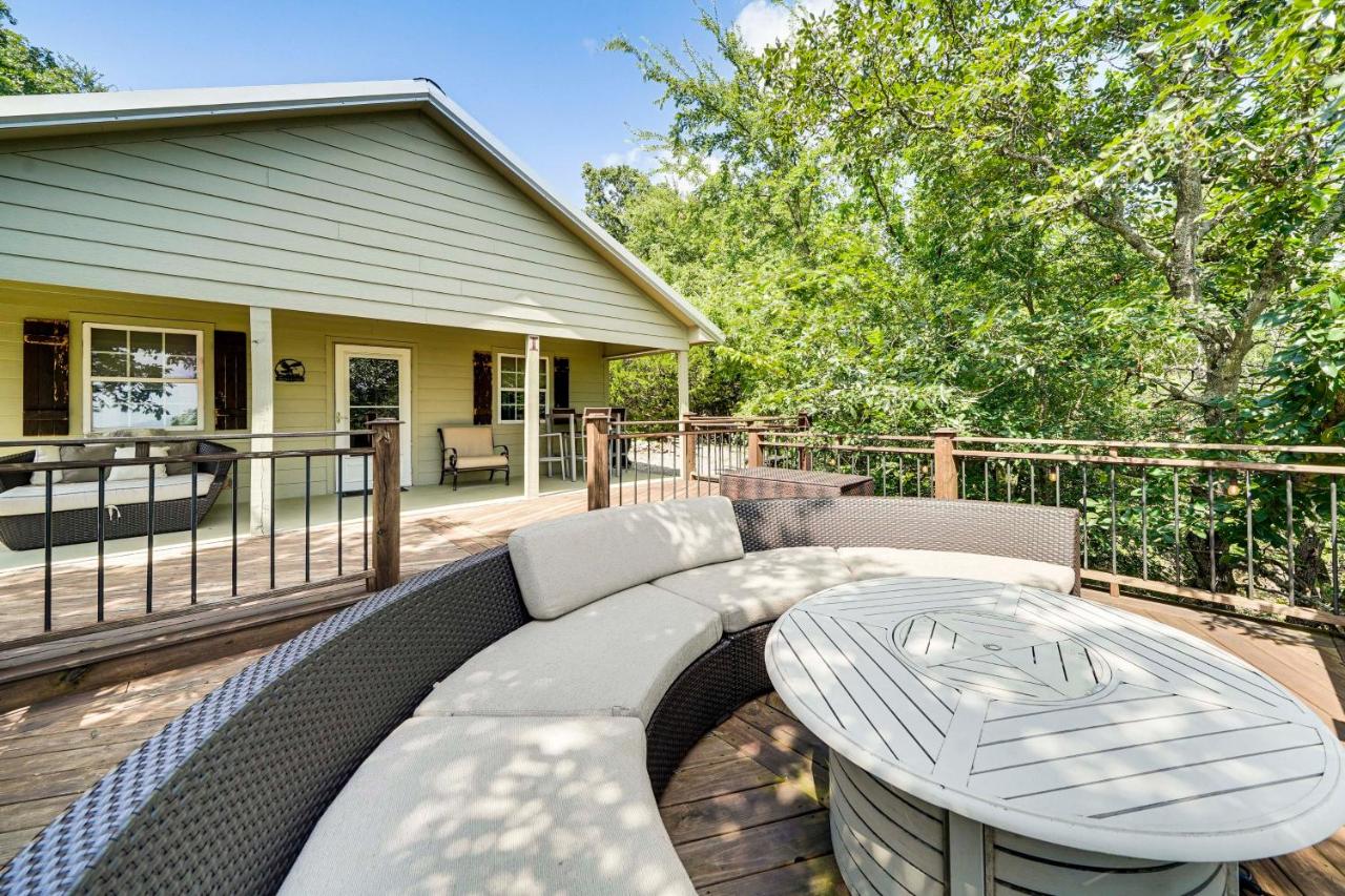 Secluded Tuskahoma Retreat with Deck and Views! - B&B