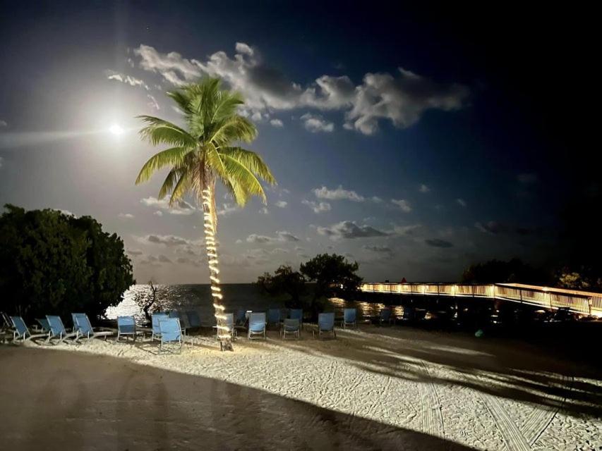Seaside Serenity, Brand New 2 Bed 2 Bath Pool Beach Area, Tennis Pickleball 2024 Remodel - B&B