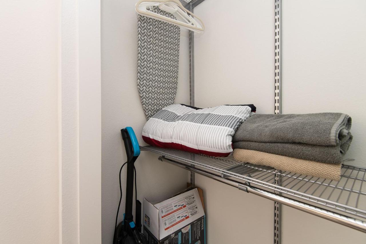 Walk to Santa Monica Beach Pier Boardwalk Venice - Bed and Breakfast Los Angeles