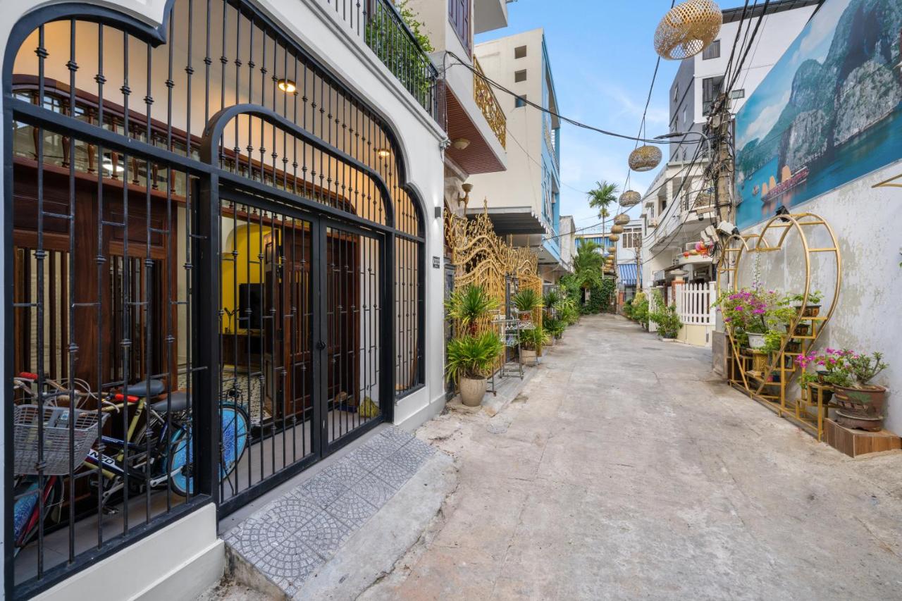 Indochine House - 1km to My Khe Beach & City Center & Full AC by The Key - B&B