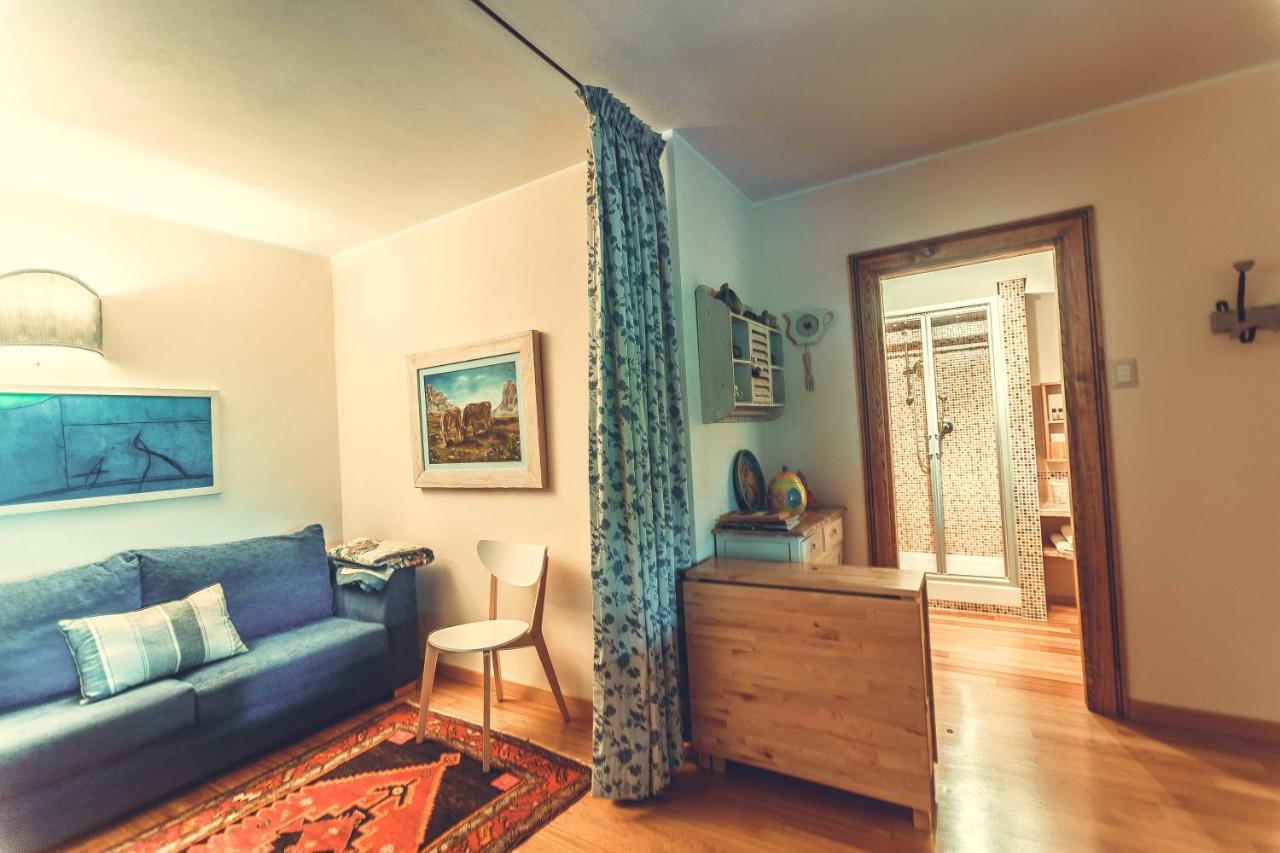 One-Bedroom Apartment (2 Adults)