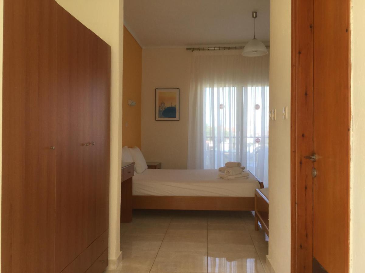 Studio (4 Adults)