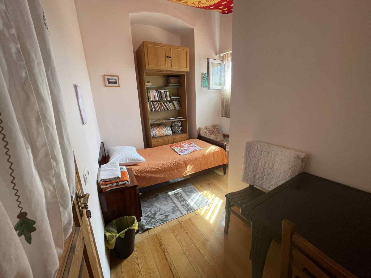 Single Room with Mountain View