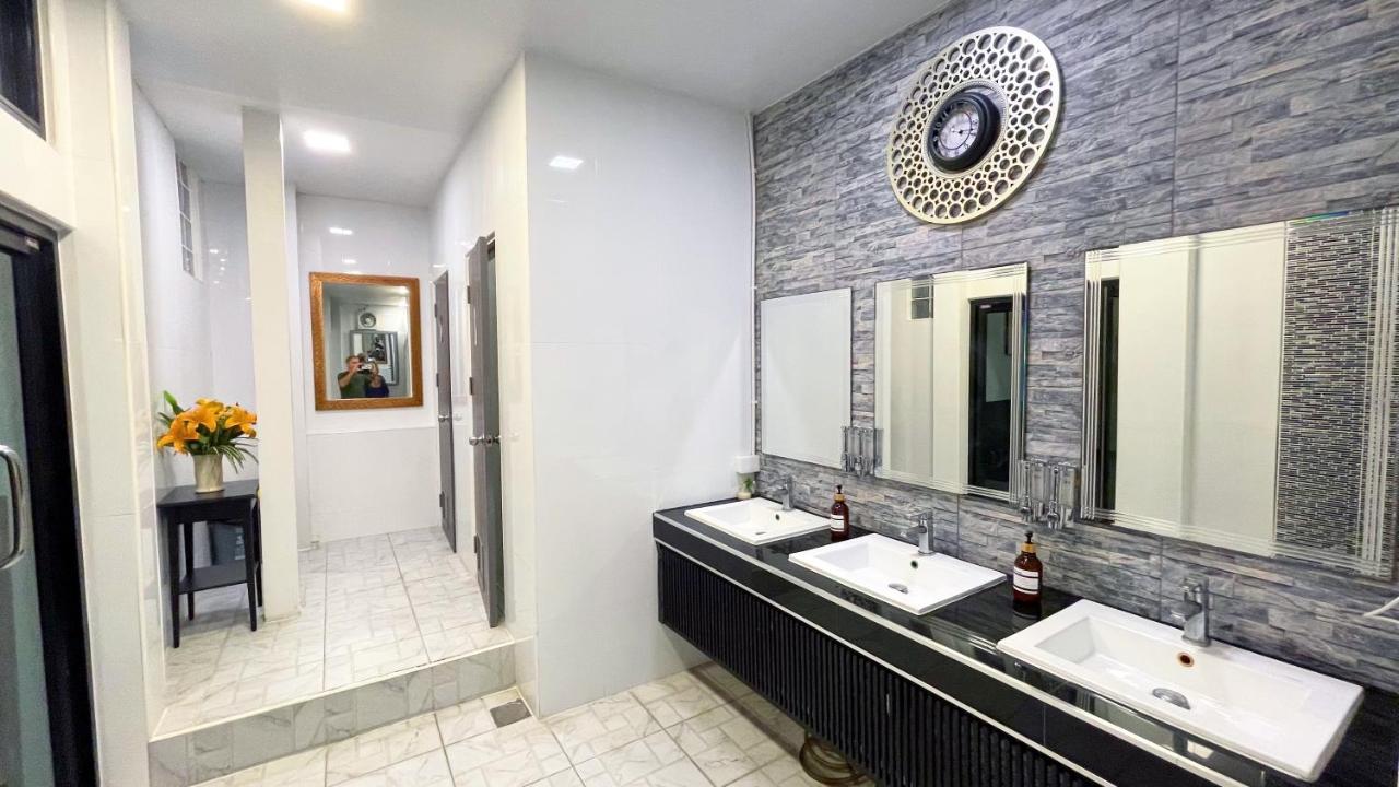 Habitación Familiar con baño compartido