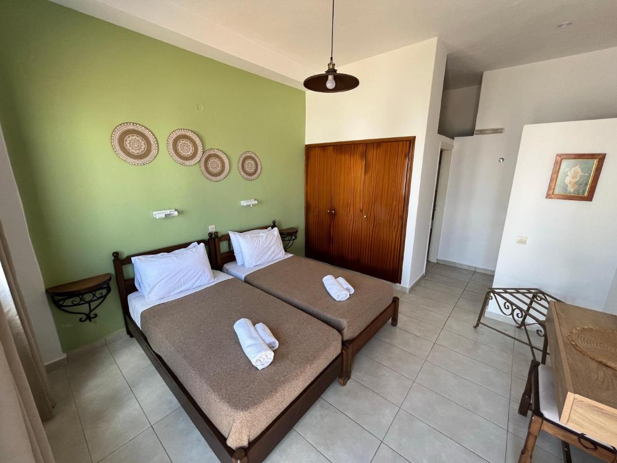 Standard Twin Room with Garden View
