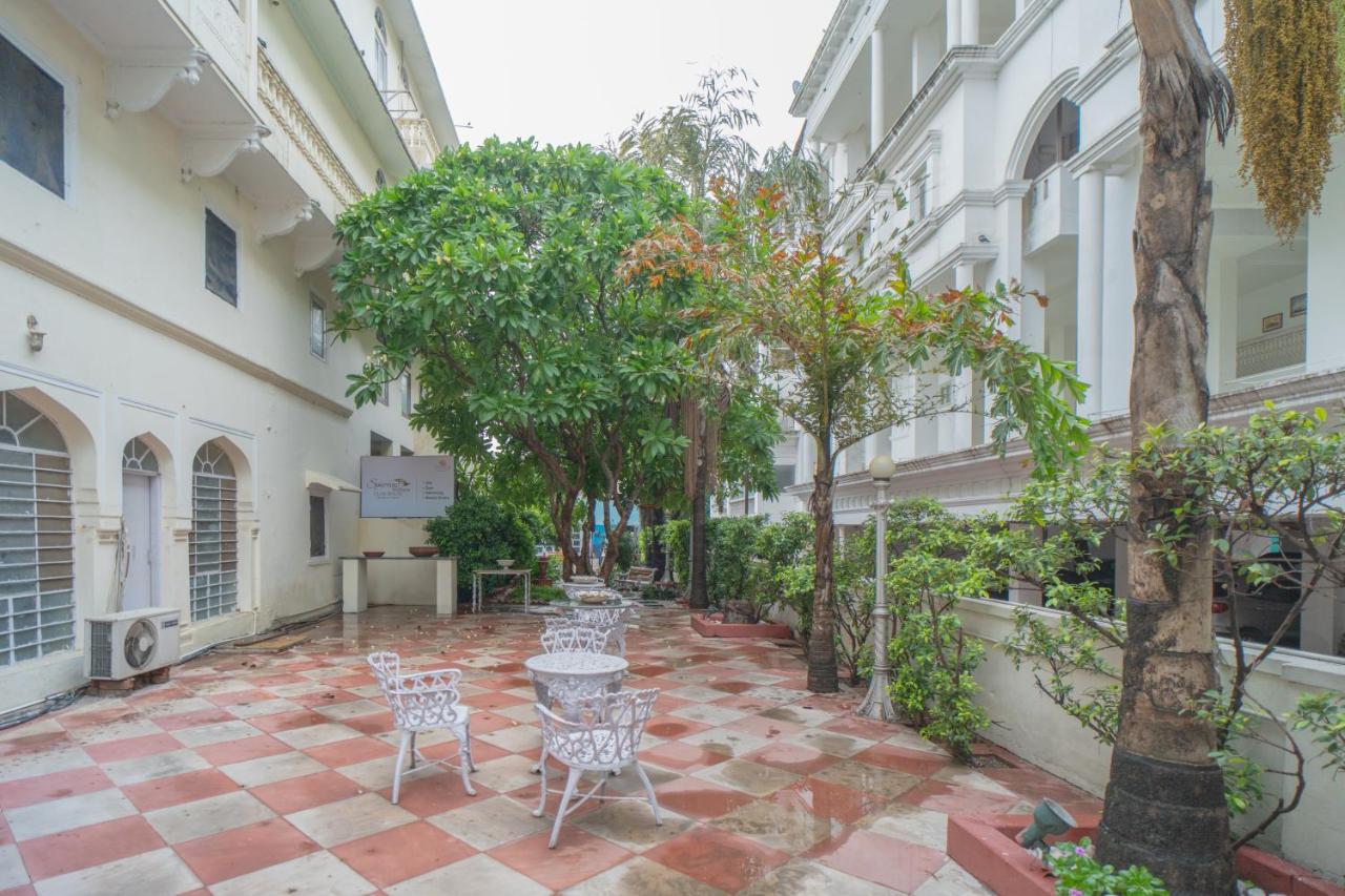 Kutani Stays - Civil Lines - B&B