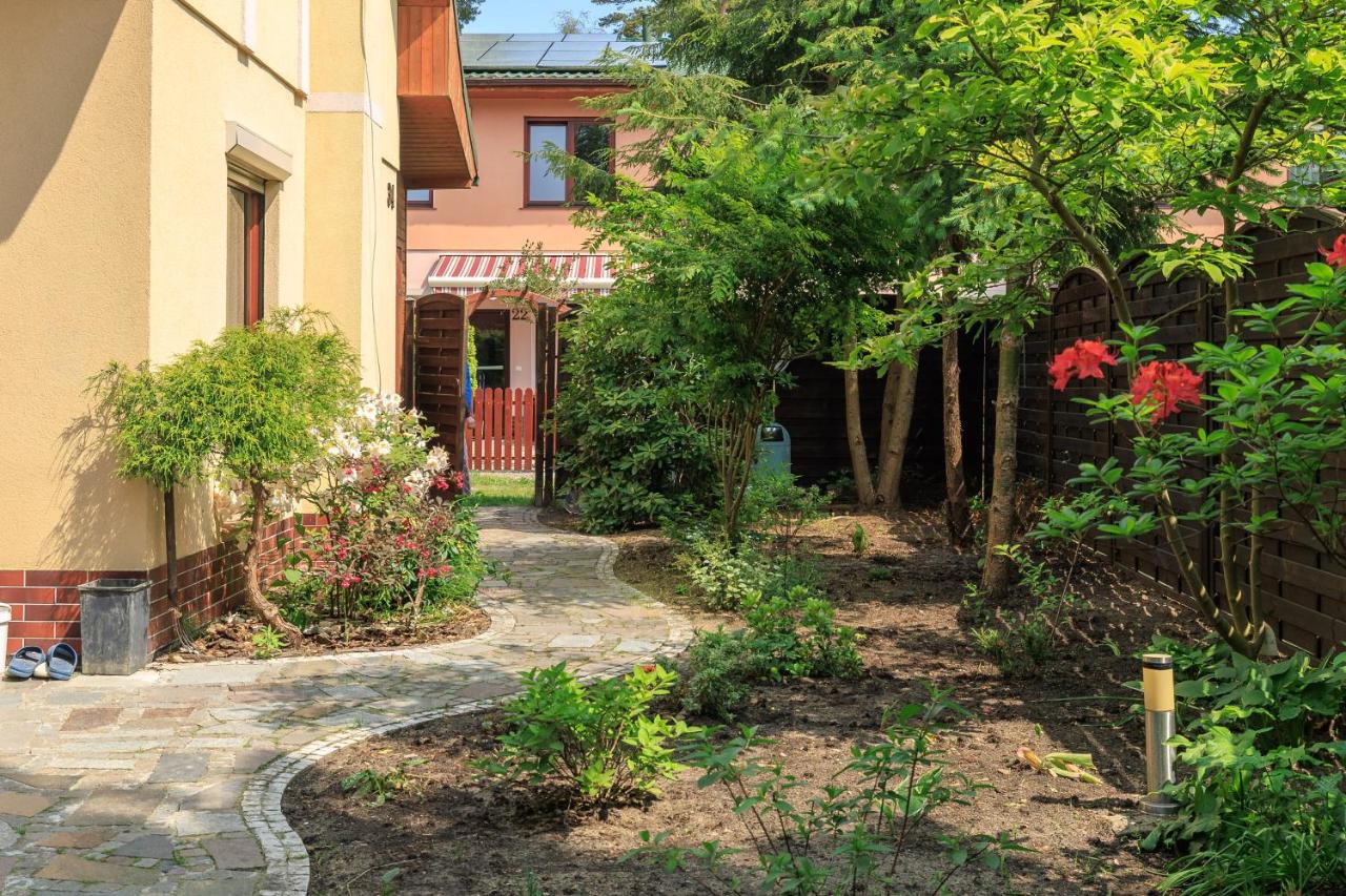 Cały dom na chronionym osiedlu - B&B Łukęcin