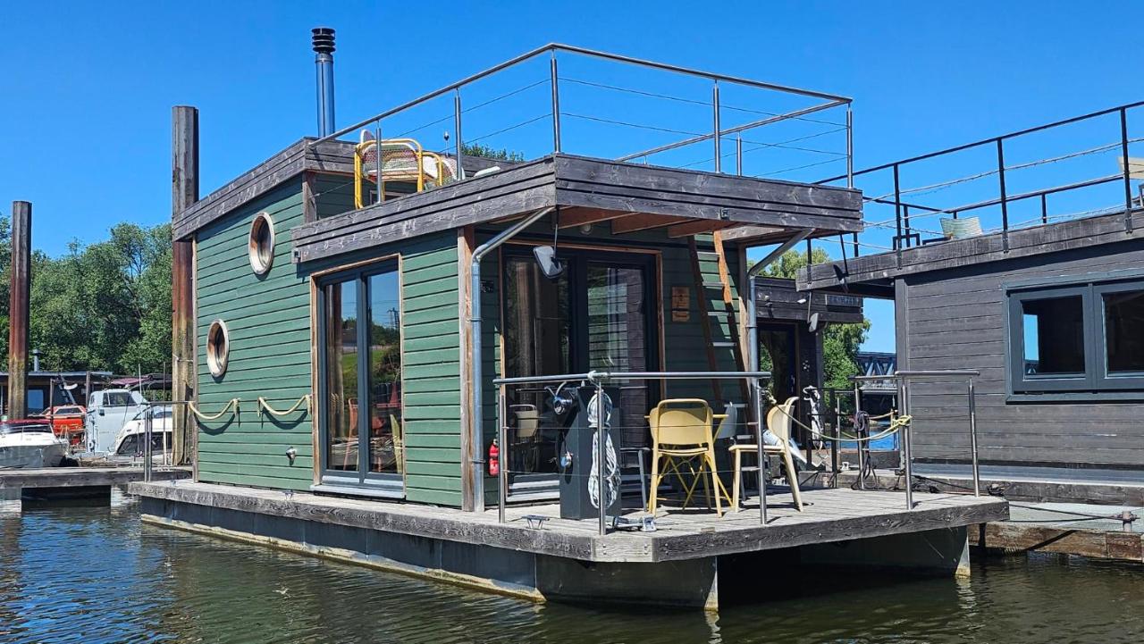 Besonderer Urlaub auf Hausboot TYSTNADEN - B&B Amburgo