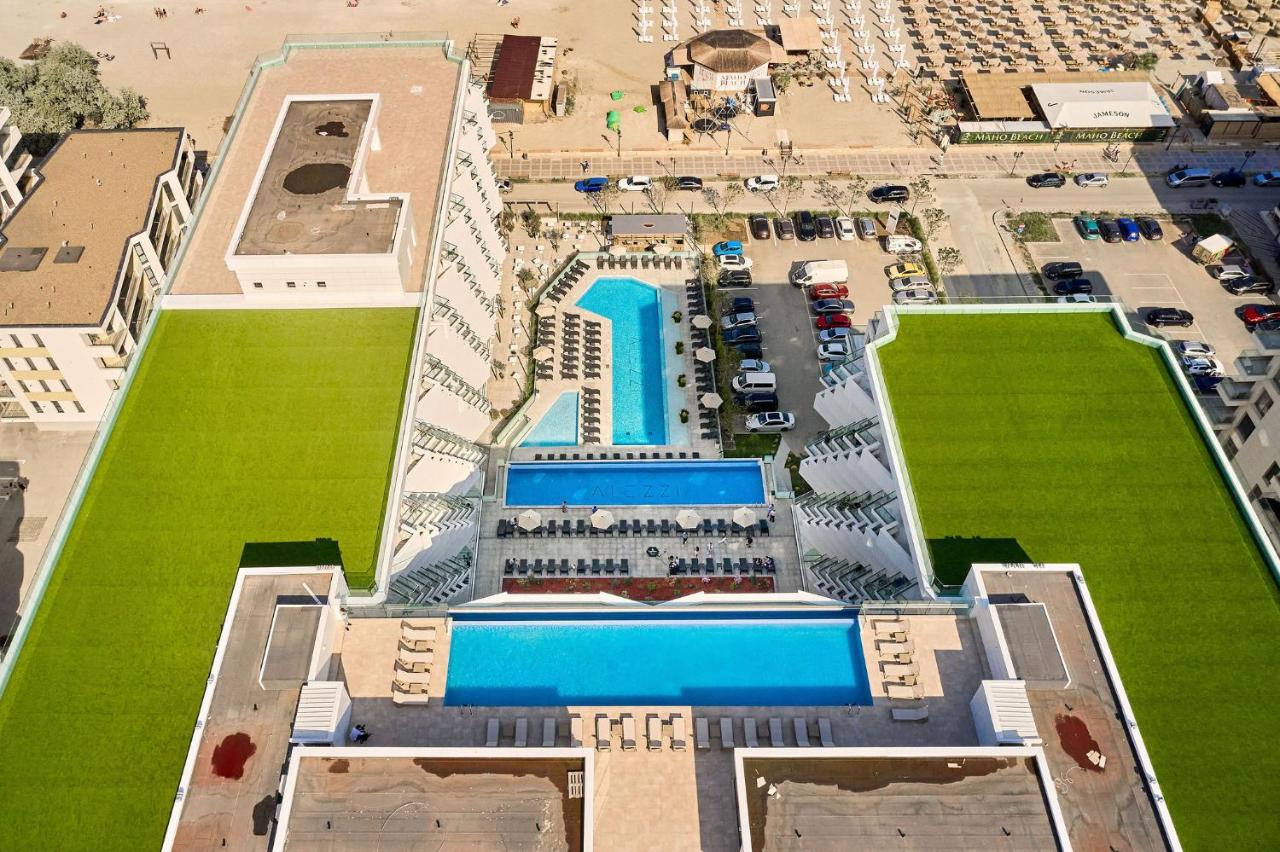 Maddy's Beachfront Apartment in Infinity Pool&Spa - B&B Mamaia