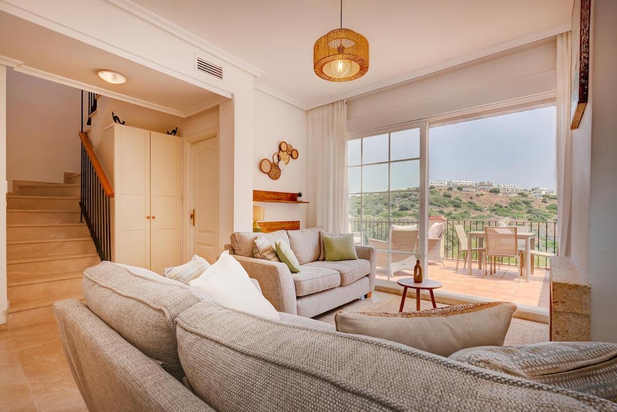 Sunrise Hill Penthouse in Casares - B&B Casares