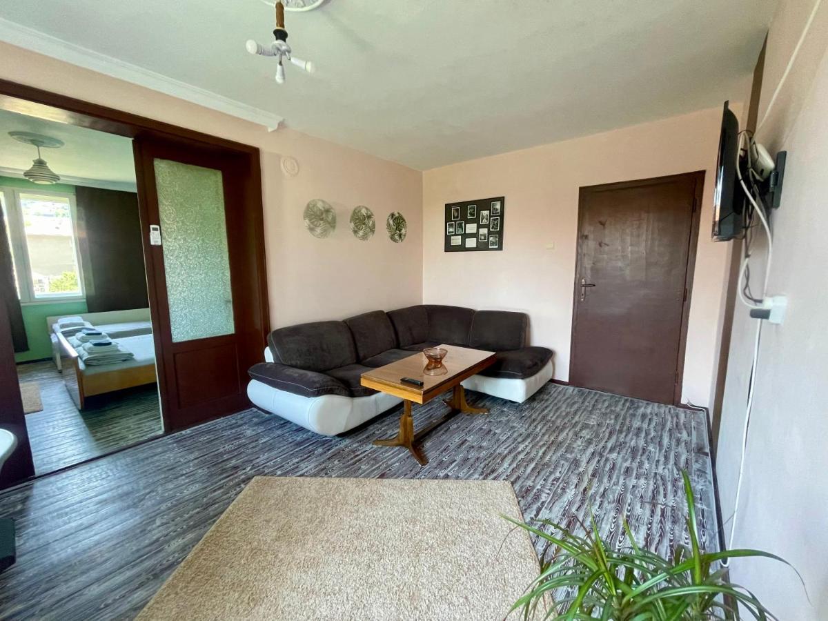 Къща за гости САРАЯ Ретро стил - Ferienwohnung Svishtov