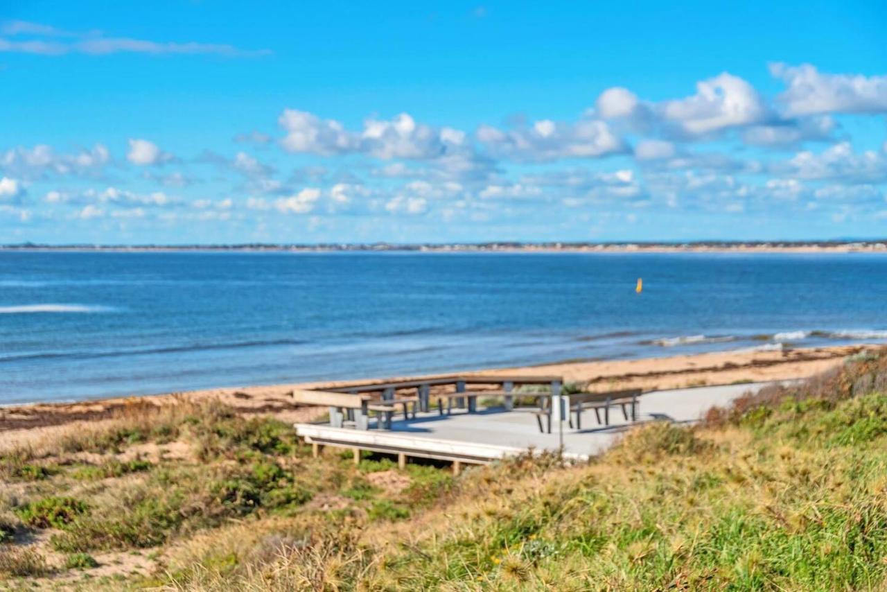 Absolute Beachfront Escape Family Ret - B&B Mandurah