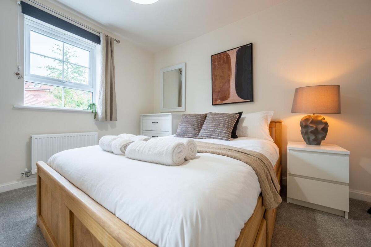 Close to Warwick University - Clover Way by Tŷ SA - B&B