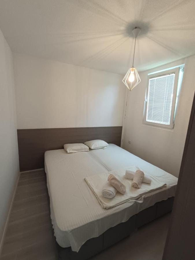 Serenity Apartment By The Lake - B&B Ocrida