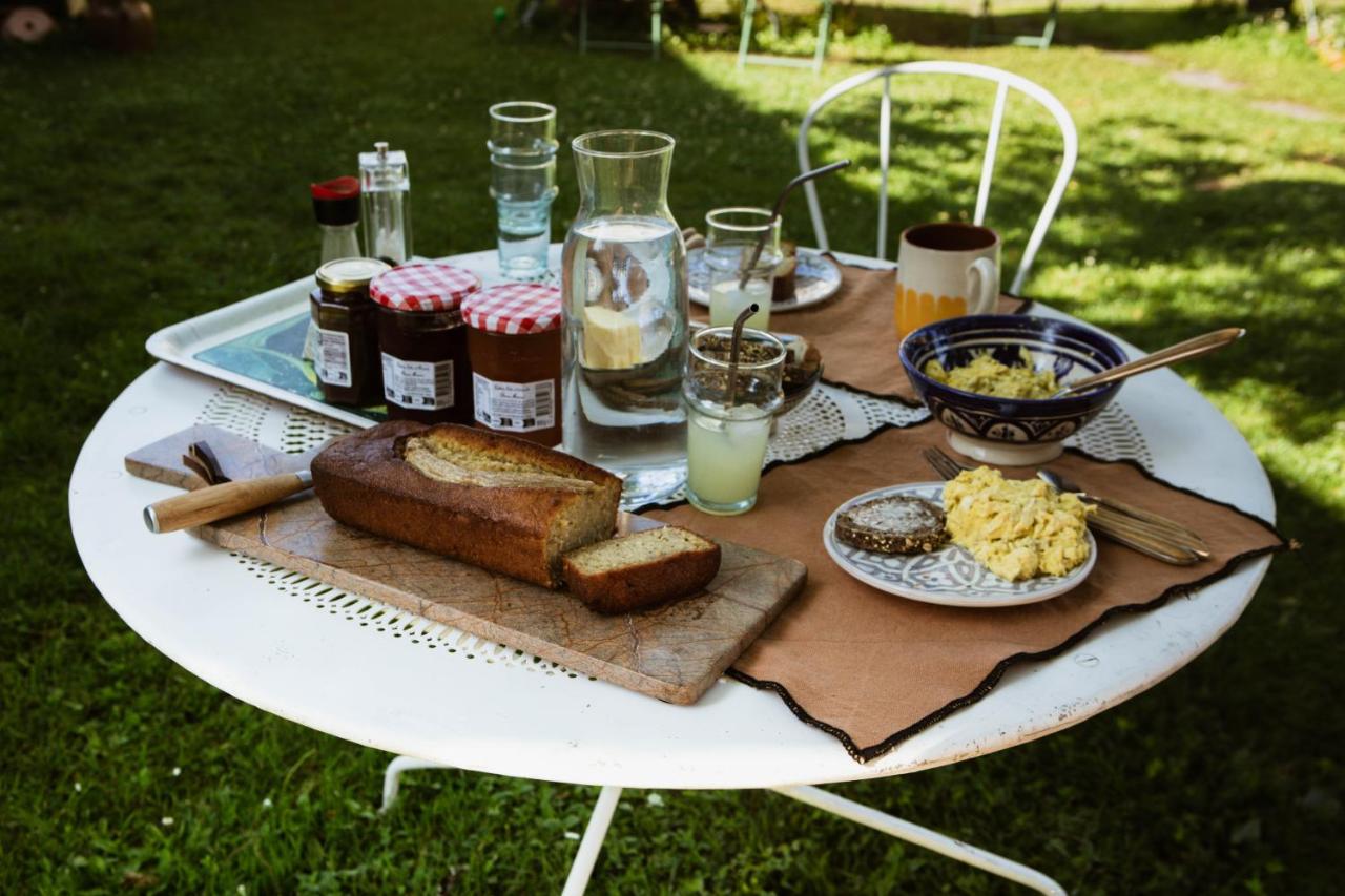 Maison d'hôtes & Yoga, Théo & Marion Ostal - B&B