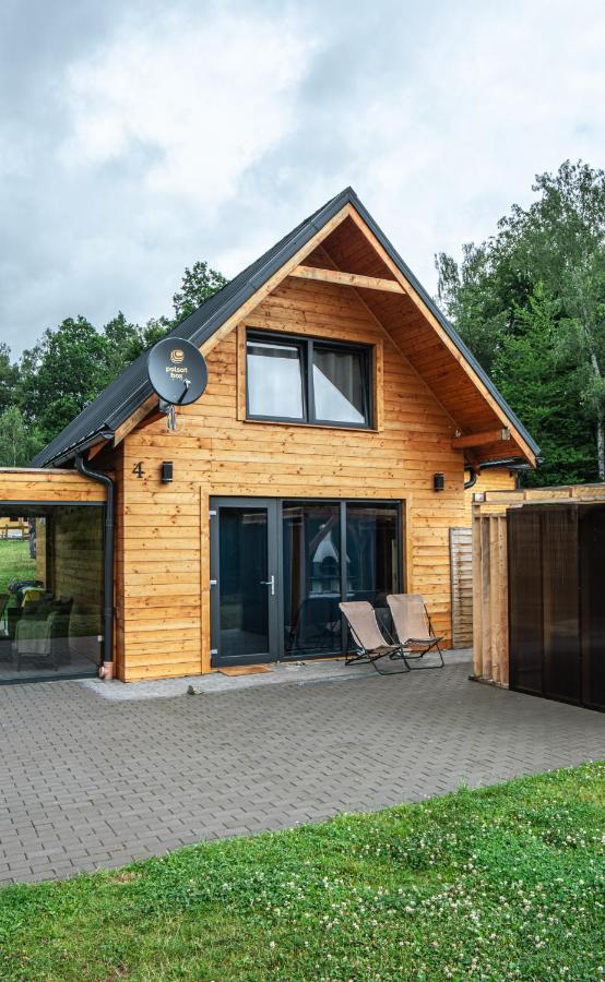 Domki Nad Stawami z Jacuzzi i Sauną 4