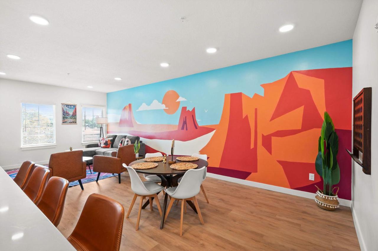 SLC Townhome King BD 2 Car Garage - B&B Salt Lake City