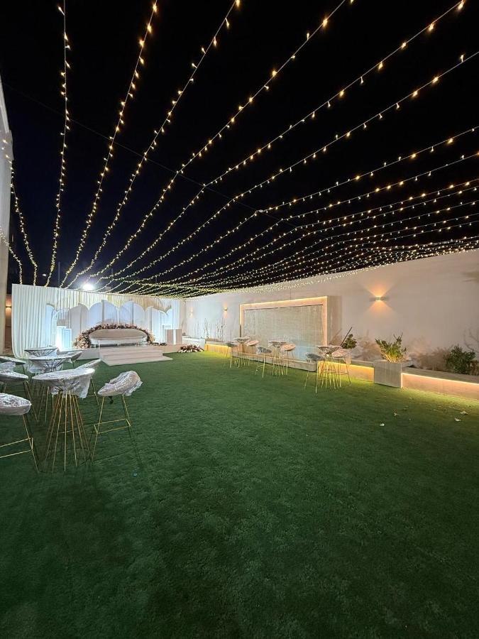Emarati Lifestyle Villa near airport - B&B