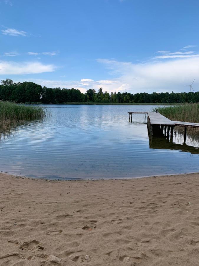 Domek Letniskowy z prywatną plażą - B&B Czarnakowizna