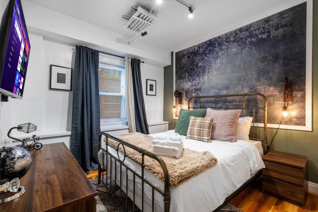 Chic 2br Free Parking Workspace Univ Circle - B&B