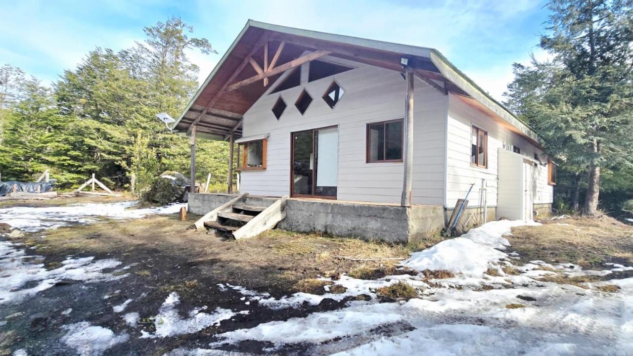 Cabaña nieve, tinaja y vista al volcan - Ferienwohnung Curacautín
