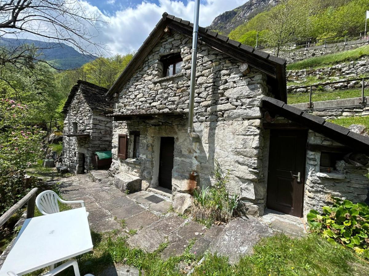 Rustico sul fiume Verzasca - B&B