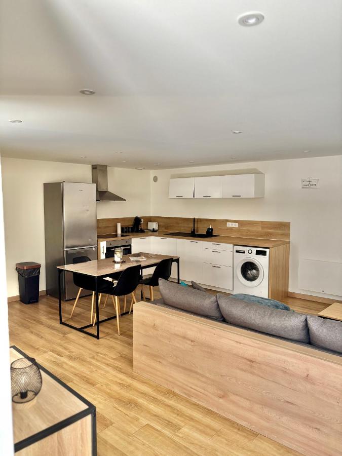 Appartement plein coeur village - B&B