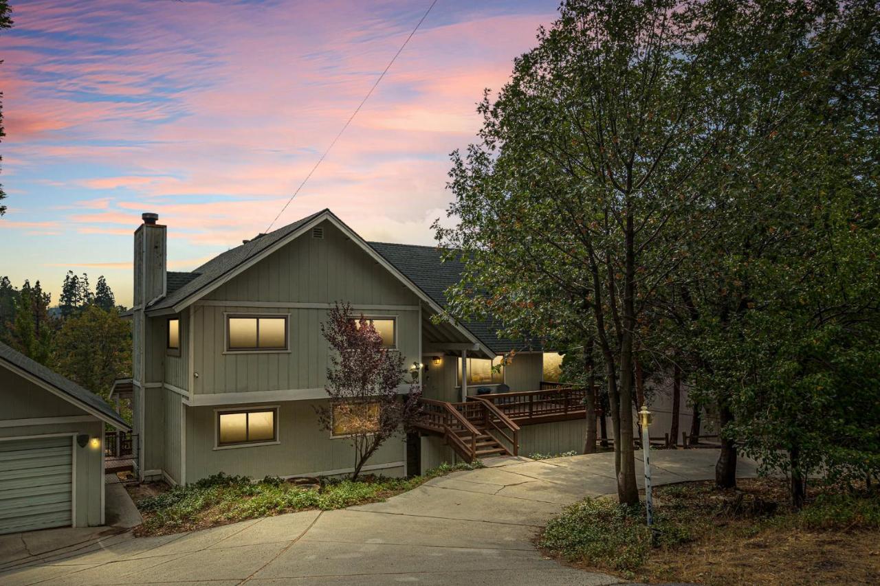 Our Secret Getaway - Two Spacious Living Areas - B&B Lake Arrowhead