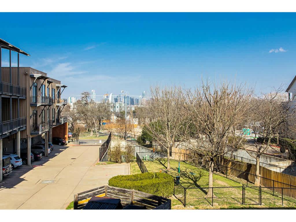 Convenient Condo Near Zilker & Barton Springs - B&B Austin