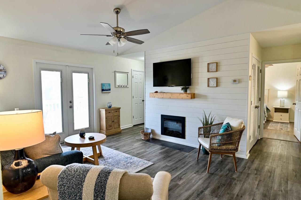 Pool Hot Tub Pickle Ball Gym - Close to Sports Complex & Includes FREE ACTIVITIES - B&B Gulf Shores