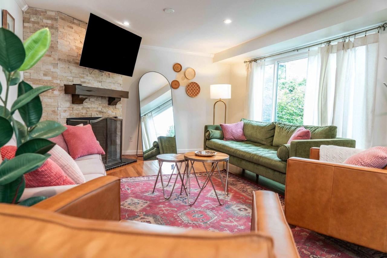 HWY Chalet Centrally located to area attractions - Bed and Breakfast Lake Geneva