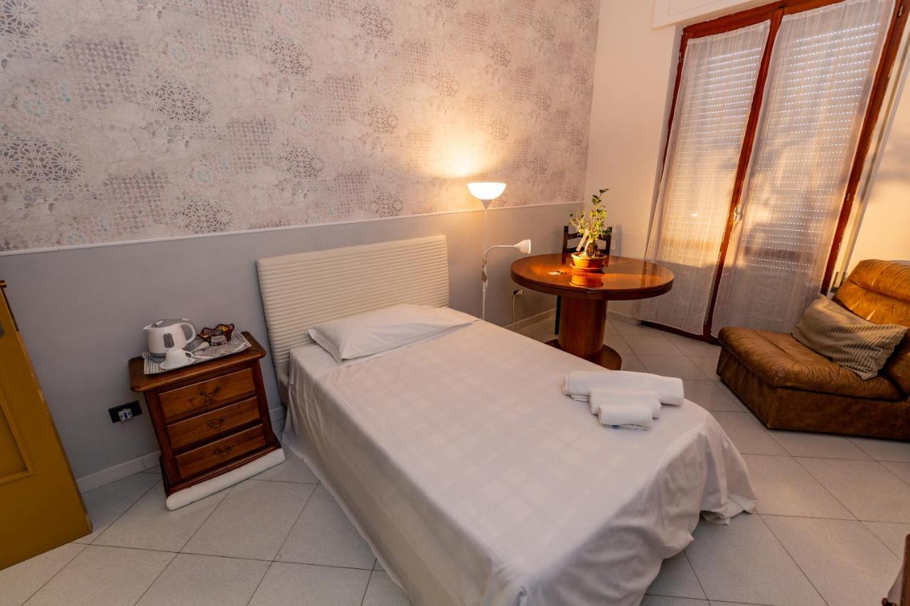 Standard Single Room with Shared Bathroom