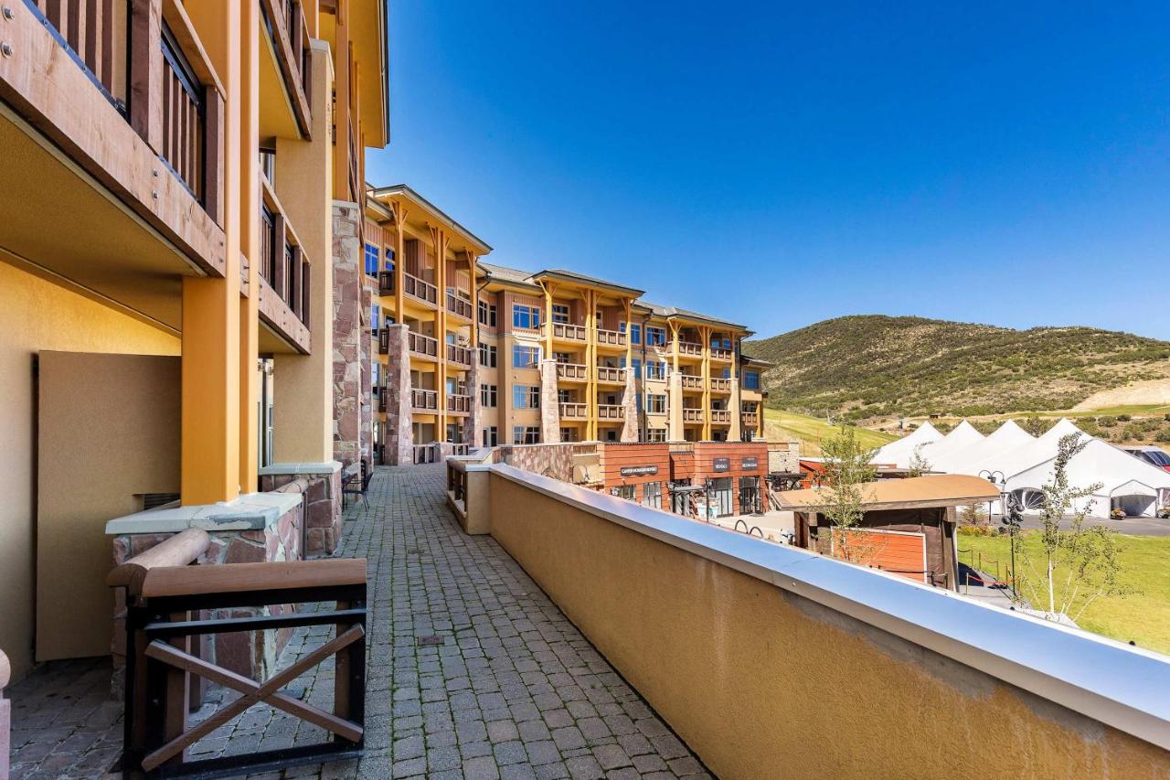 Sun Dialed-In Deluxe - Canyons Village Center - B&B Park City